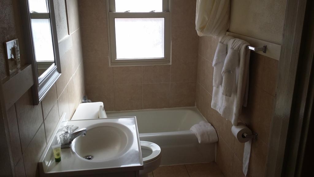 Cheyenne Motel Room photo
